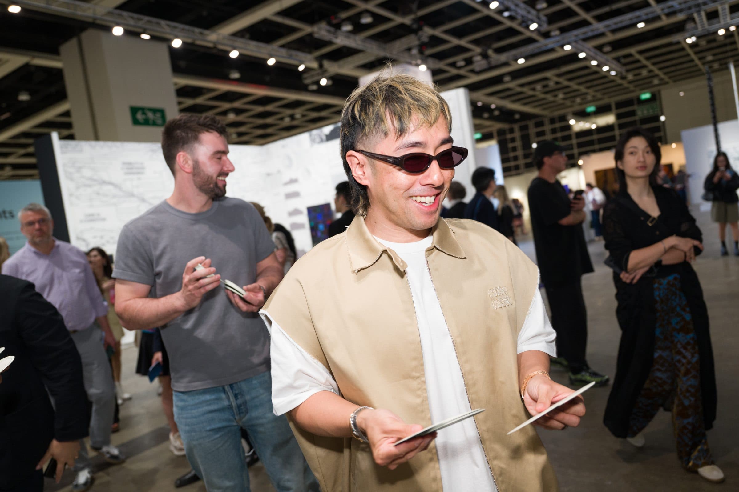 PLAY — collectors at the booth